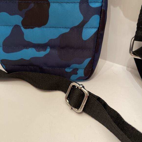 Sondra Roberts Crossbody Bag Squared Blue Camouflage Small Purse New - Picture 4 of 8